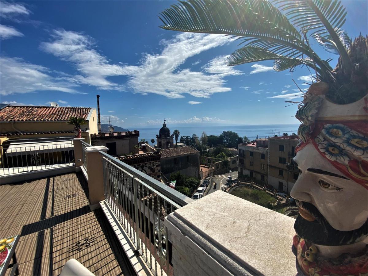 I Due Grifoni Apartments Taormina Exterior foto